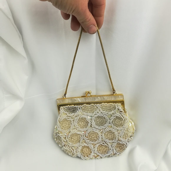 Handmade bead and sequined white vintage clutch pu - Picture 2 of 8